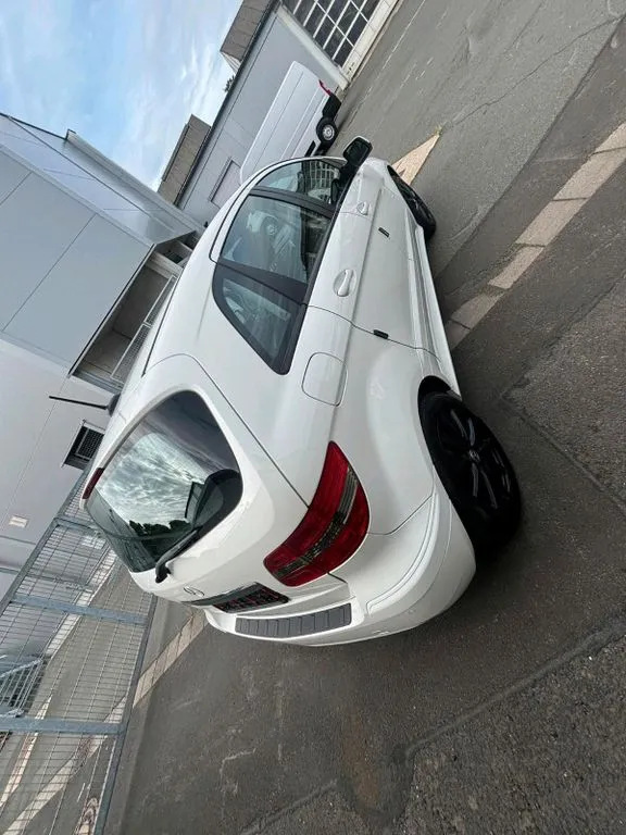Mercedes-Benz B 160