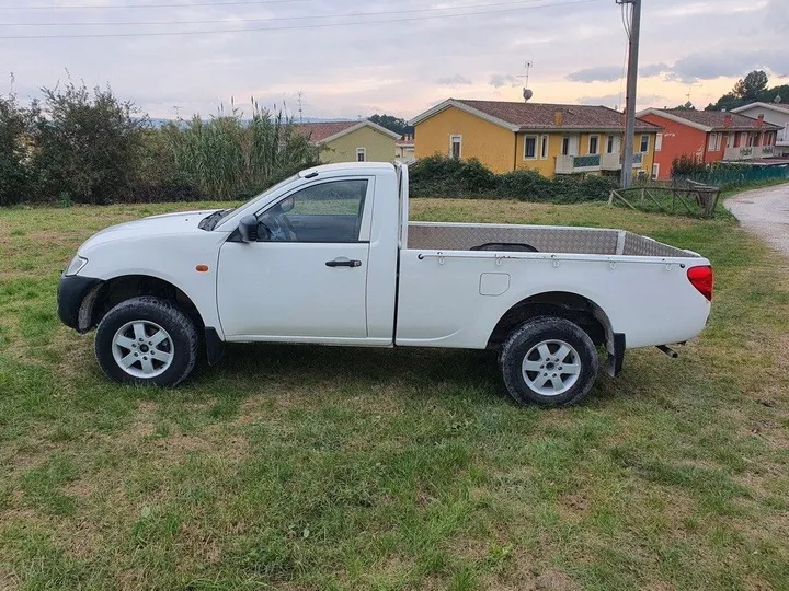 Mitsubishi L200