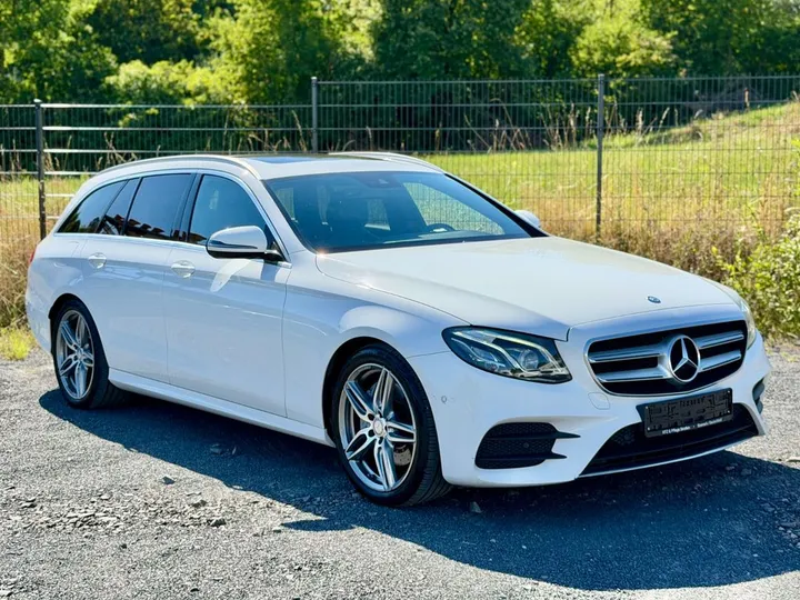 Mercedes-Benz E 220