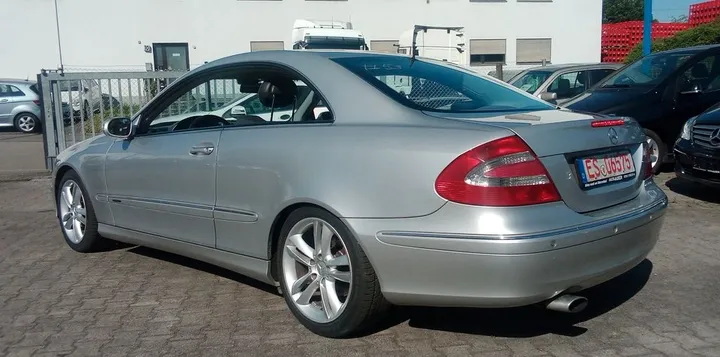 Mercedes-Benz CLK 320