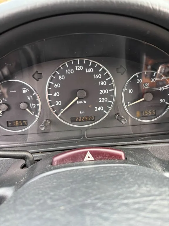Mercedes-Benz 270