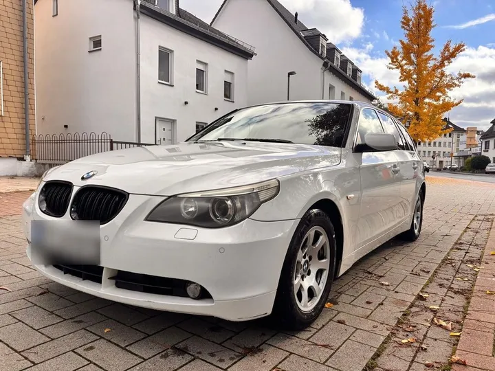 BMW 525