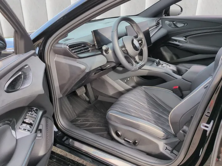 BYD SEAL