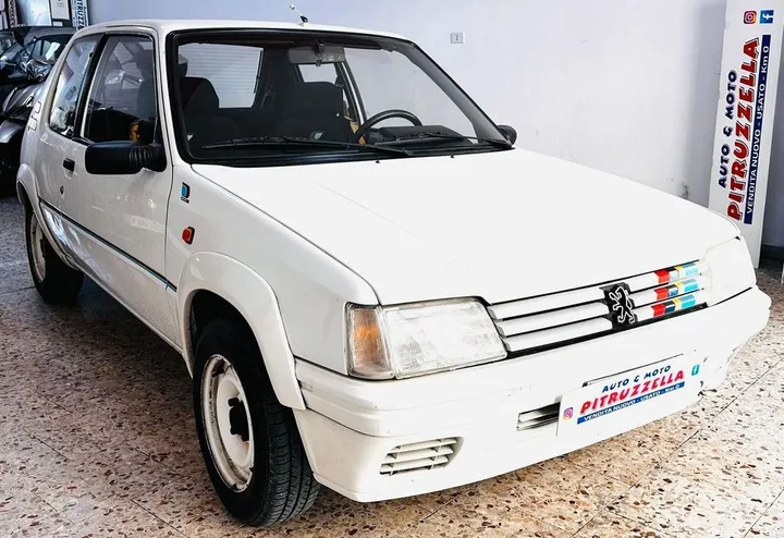 Peugeot 205