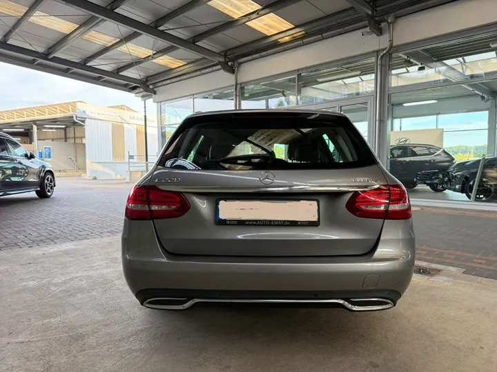 Mercedes-Benz C 220