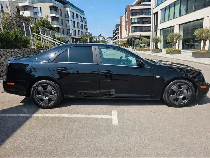 Cadillac STS