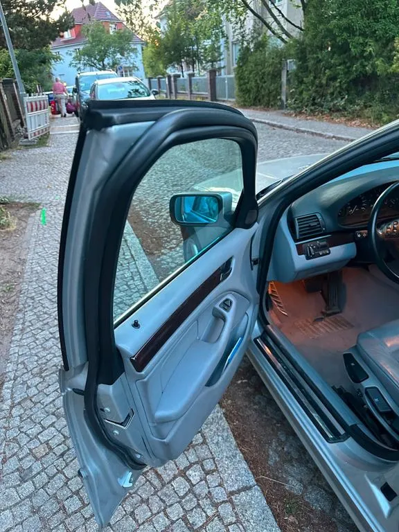 BMW 325