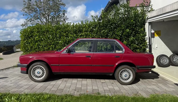 BMW 324