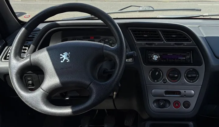 Peugeot 306