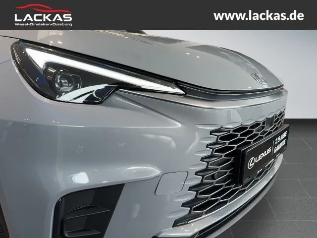 Lexus LBX