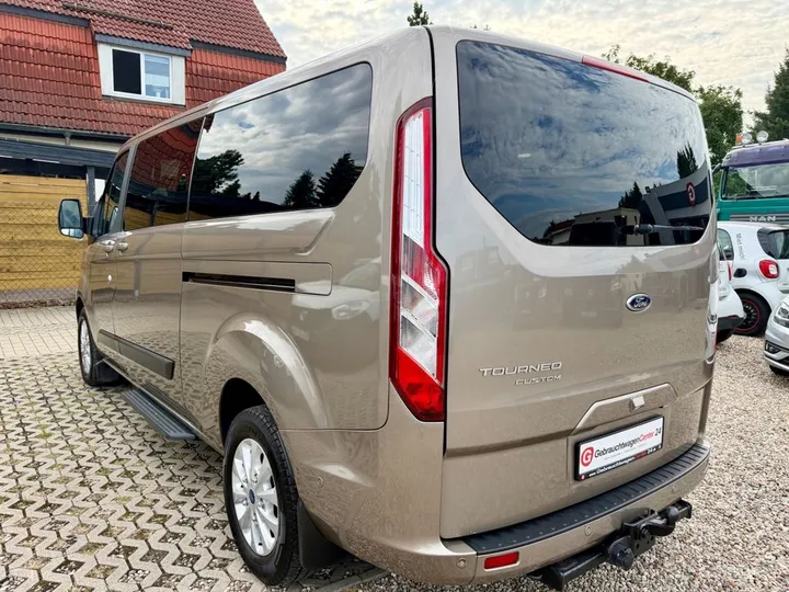 Ford Tourneo Custom