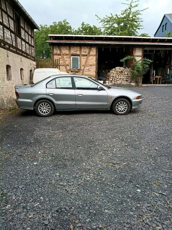 Mitsubishi Galant