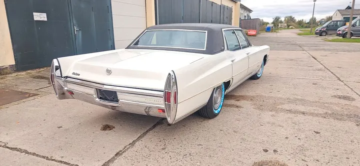 Cadillac Fleetwood