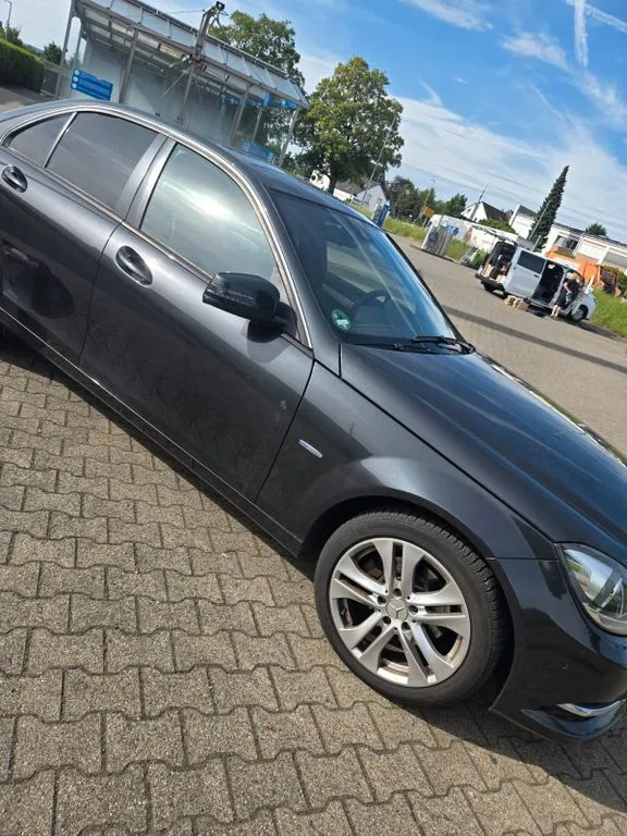 Mercedes-Benz C 220