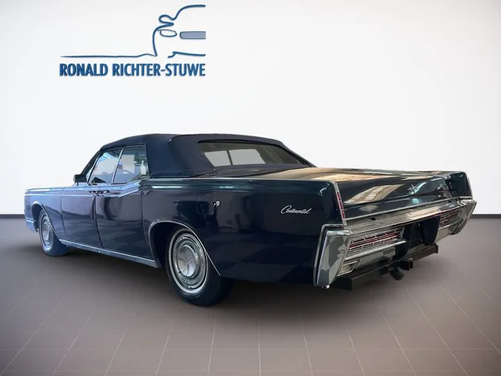 Lincoln Continental