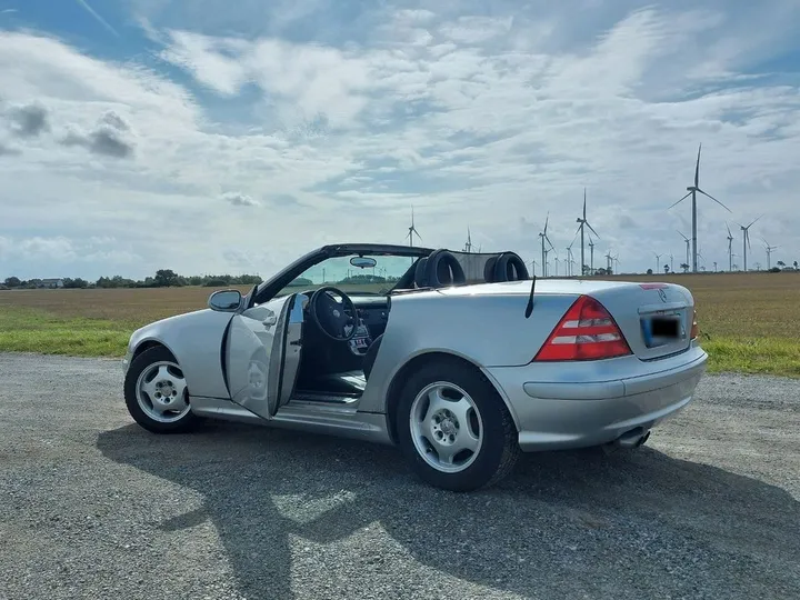 Mercedes-Benz SLK 200