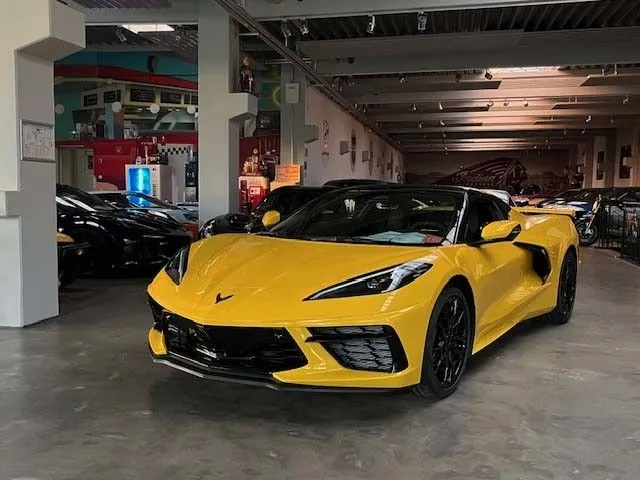 Corvette C8