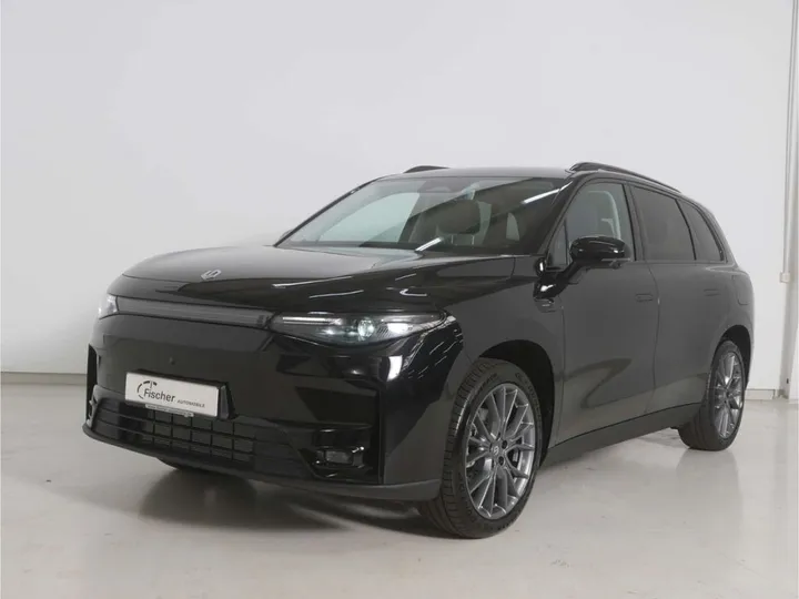 Leapmotor C10