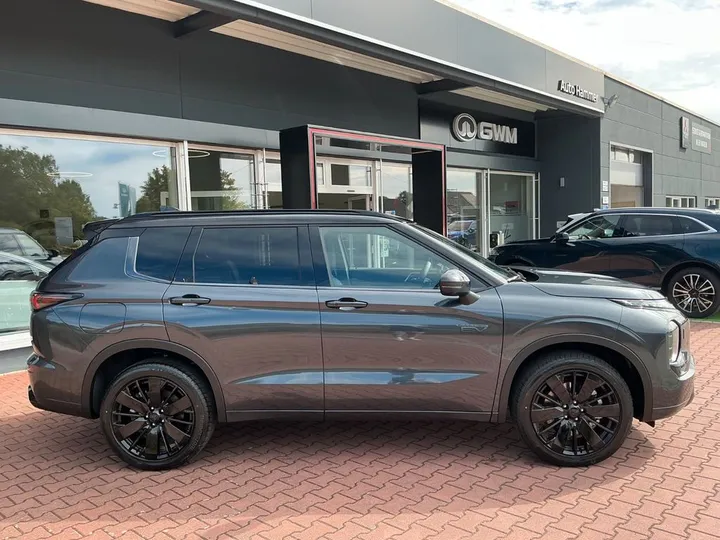 Mitsubishi Plug-in Hybrid Outlander