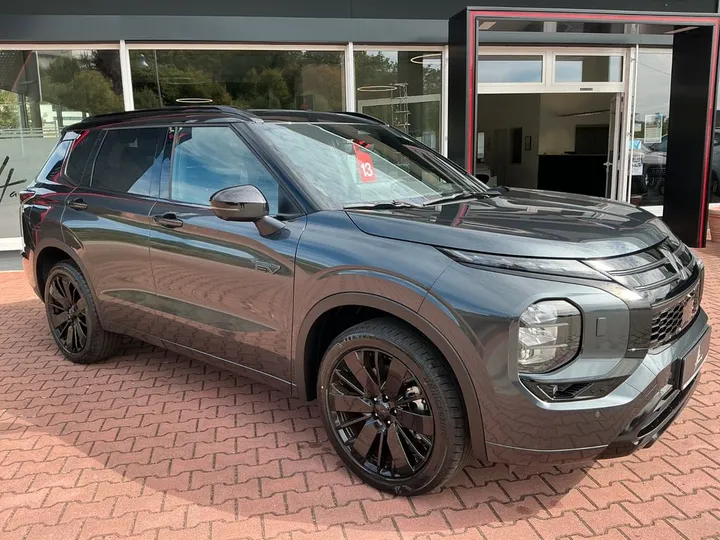 Mitsubishi Plug-in Hybrid Outlander