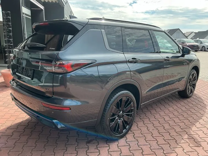 Mitsubishi Plug-in Hybrid Outlander