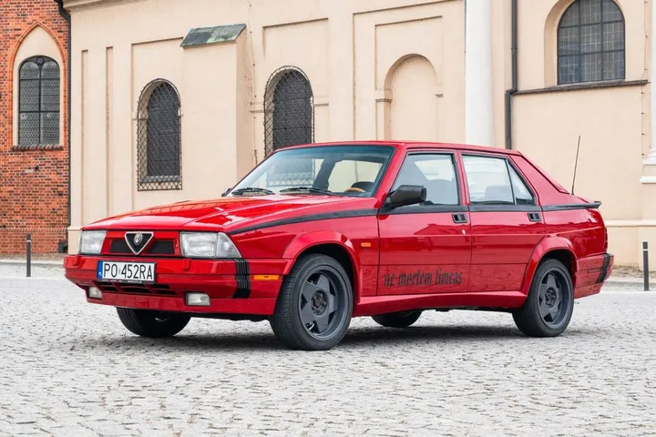 Alfa Romeo 75