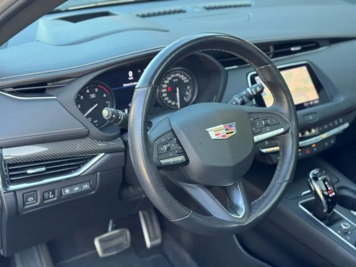 Cadillac XT4