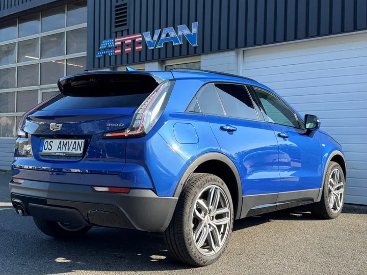 Cadillac XT4