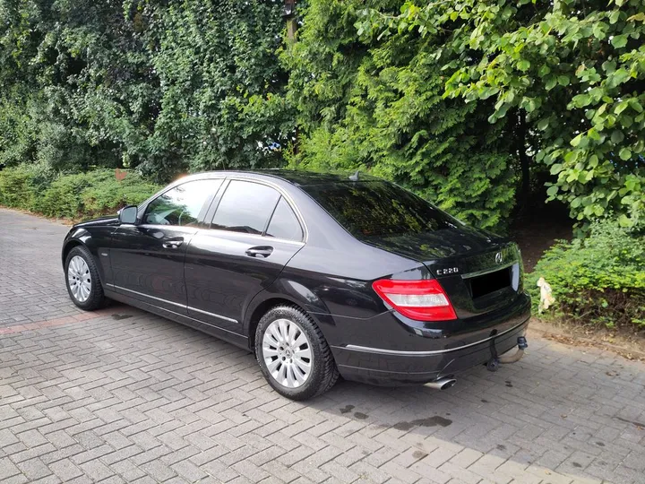Mercedes-Benz C 220
