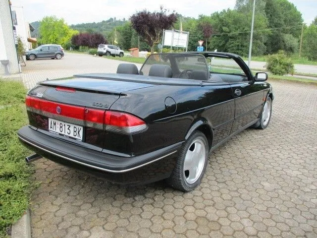 Saab 900