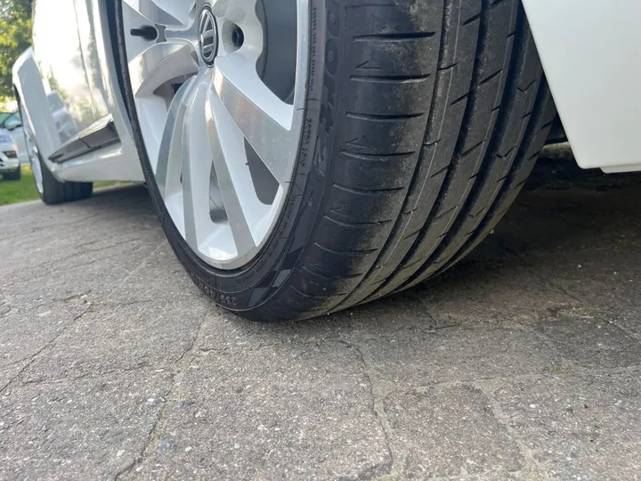 Volkswagen New Beetle
