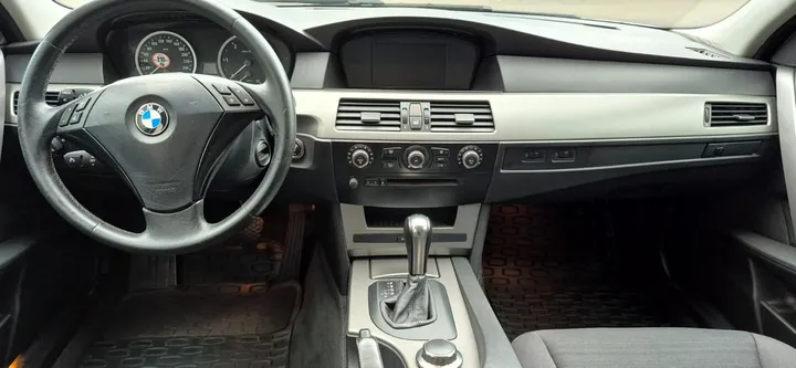BMW 525