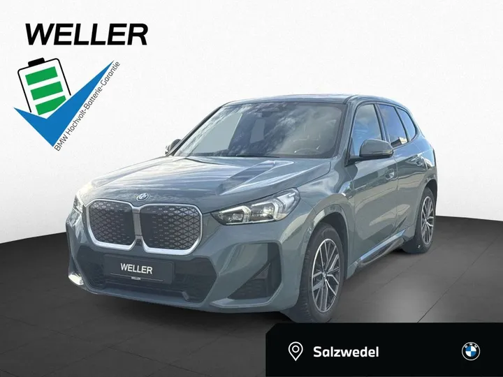 BMW iX1