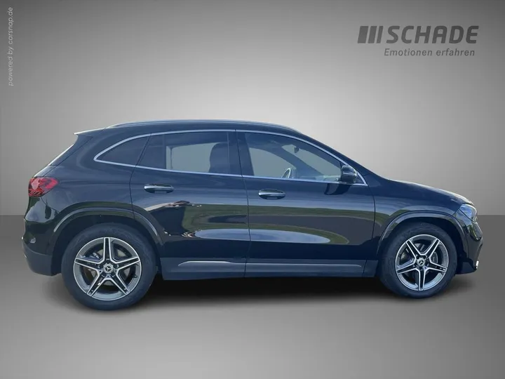 Mercedes-Benz GLA 220