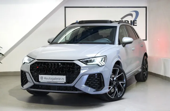 Audi RSQ3