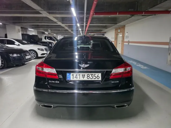 Hyundai Genesis