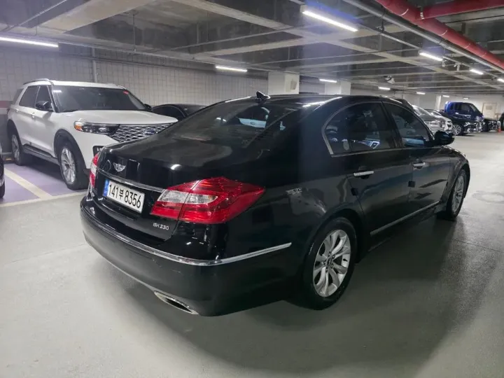 Hyundai Genesis