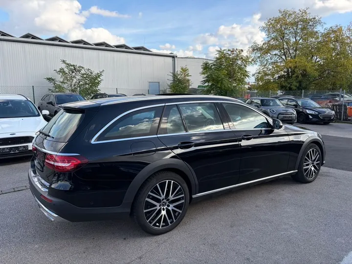 Mercedes-Benz E 400
