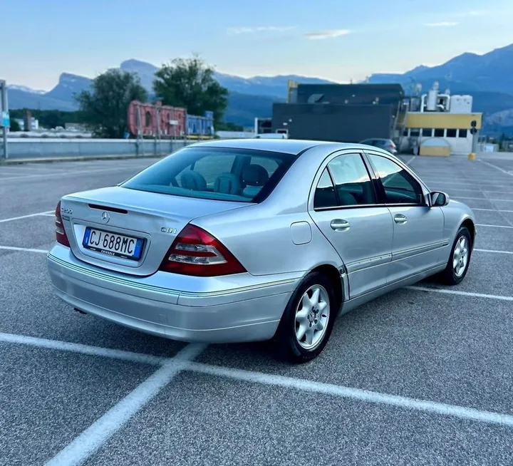 Mercedes-Benz C 200