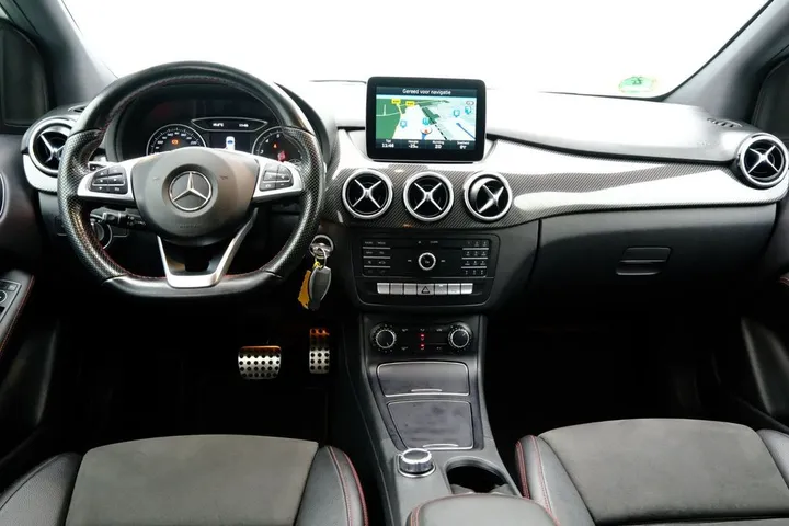 Mercedes-Benz B 180