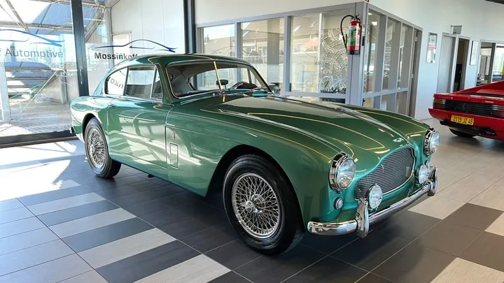 Aston Martin DB