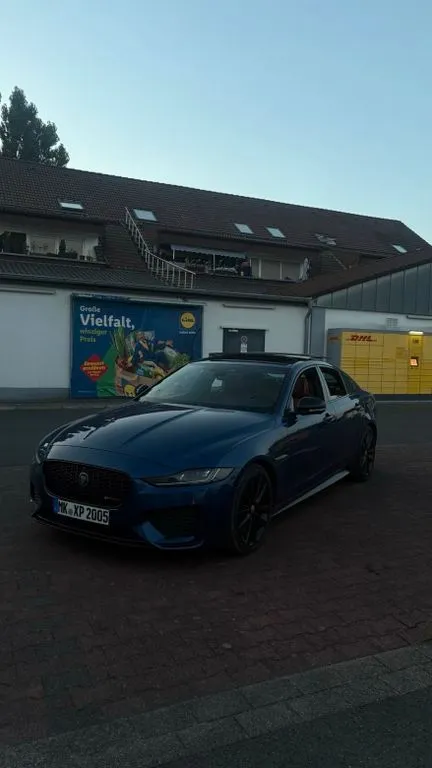 Jaguar XE