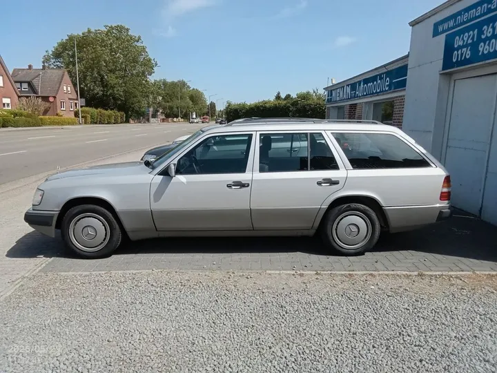 Mercedes-Benz 200