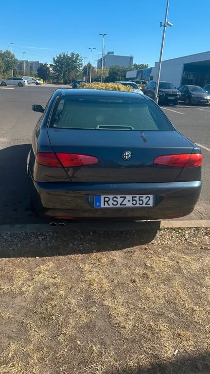 Alfa Romeo 166