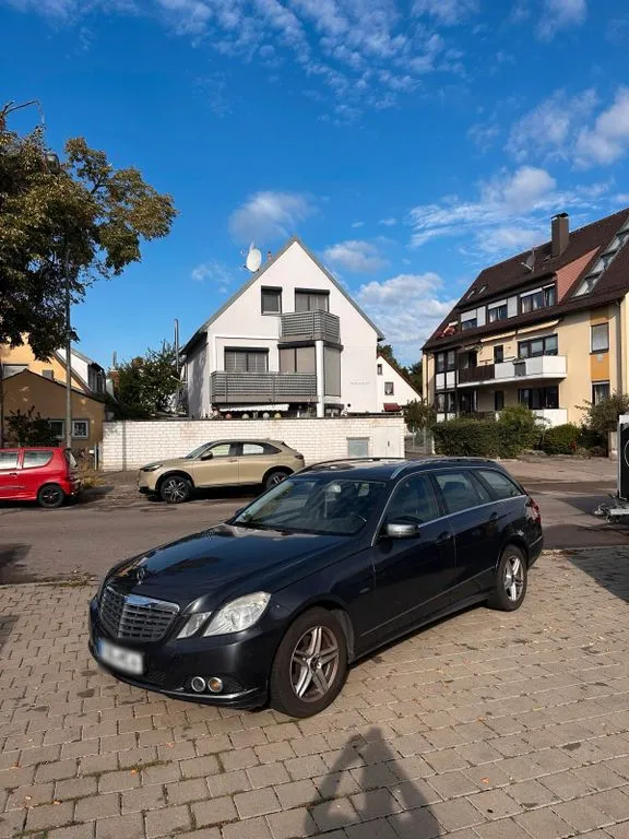 Mercedes-Benz E 220