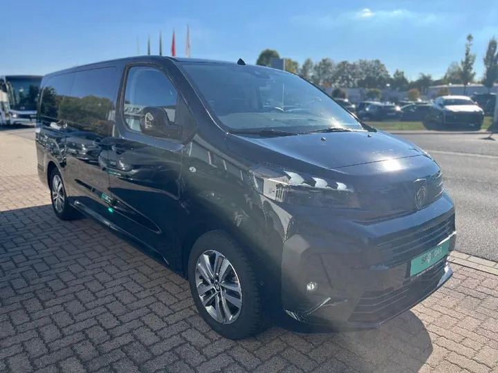 Peugeot Traveller