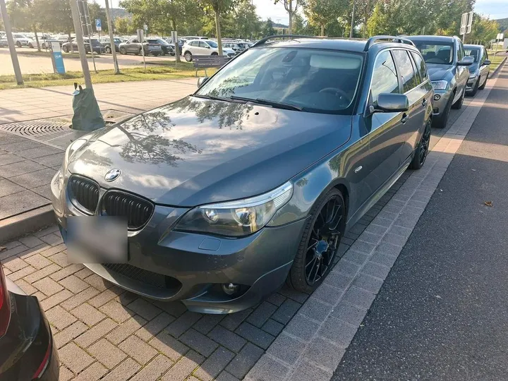 BMW 525