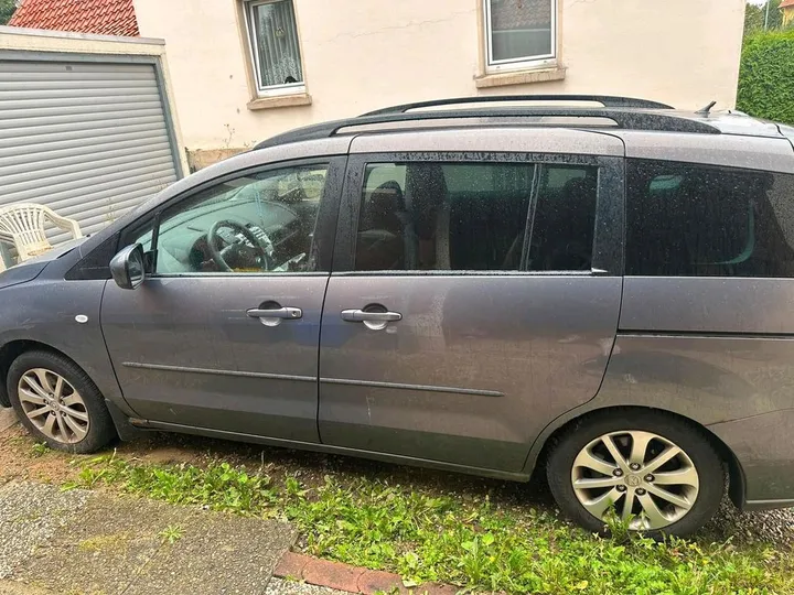 Mazda 5