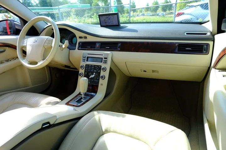 Volvo S80