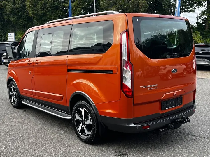 Ford Tourneo Custom